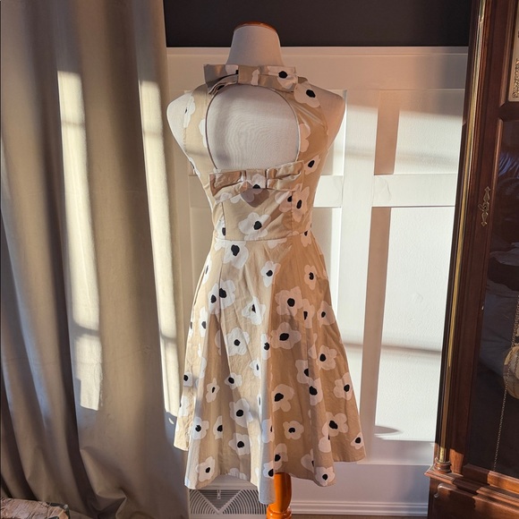 💕 Kate Spade Cream and Black Floral Midi Dress - Picture 6 of 9